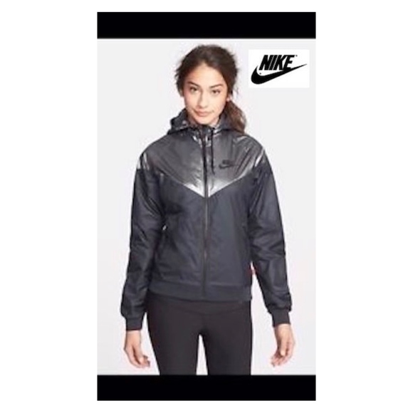 nike windrunner silver